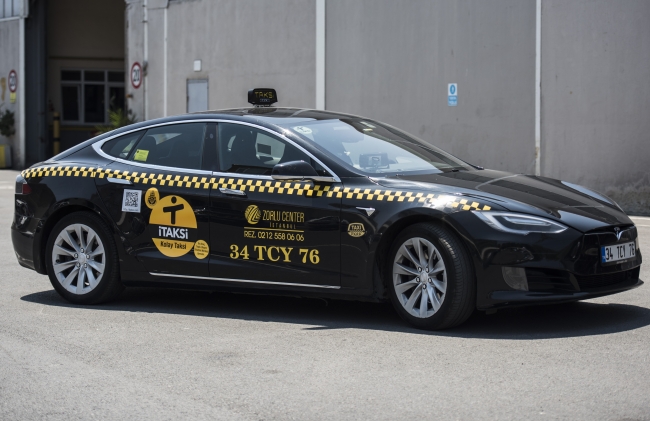 İstanbul'un yeni taksileri hizmet vermeye başladı